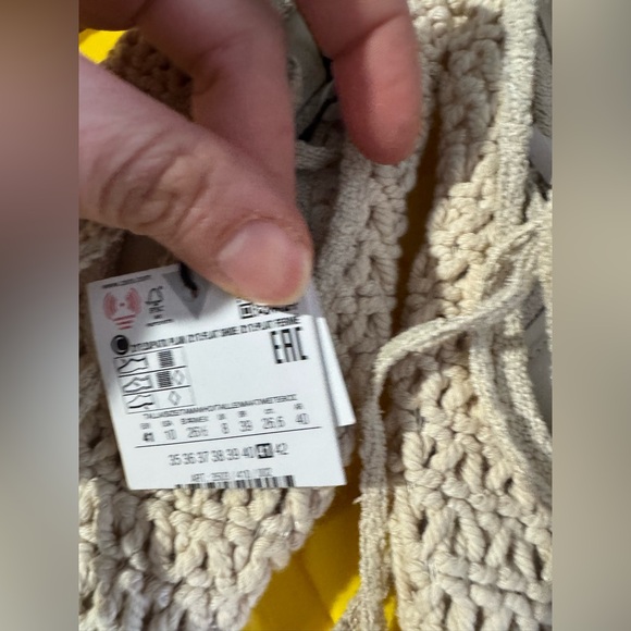 NWT ZARA CROCHET FLATS - Picture 3 of 6